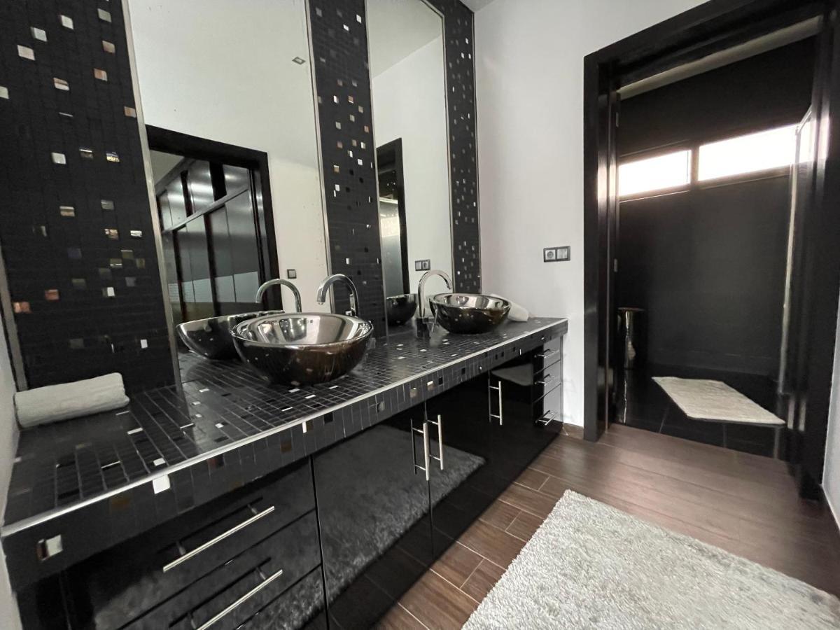 Vivenda Luxuosa Villa Feteiras ภายนอก รูปภาพ