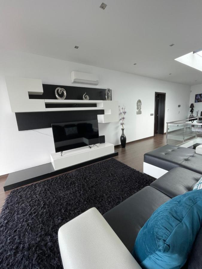 Vivenda Luxuosa Villa Feteiras ภายนอก รูปภาพ